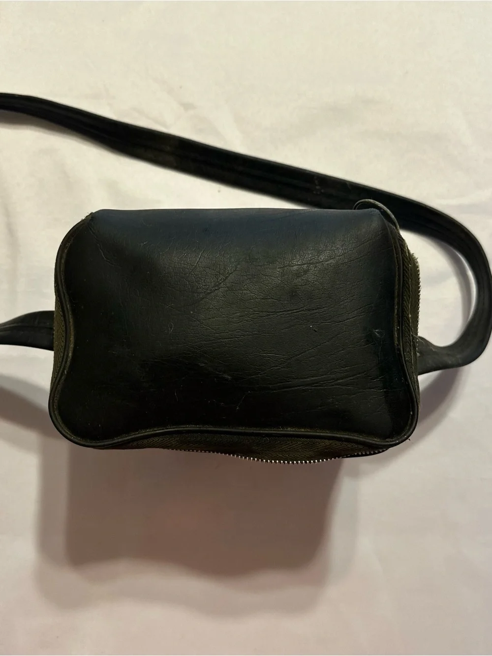 Polaroid Pronto! VINTAGE 1977 Instant Camera - Black